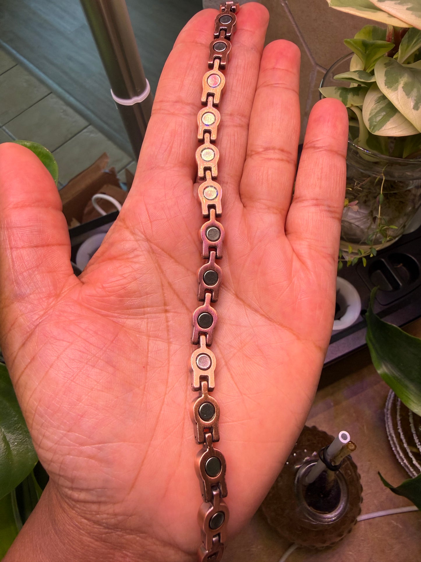 Sacred Relief copper magnetic bracelet detail