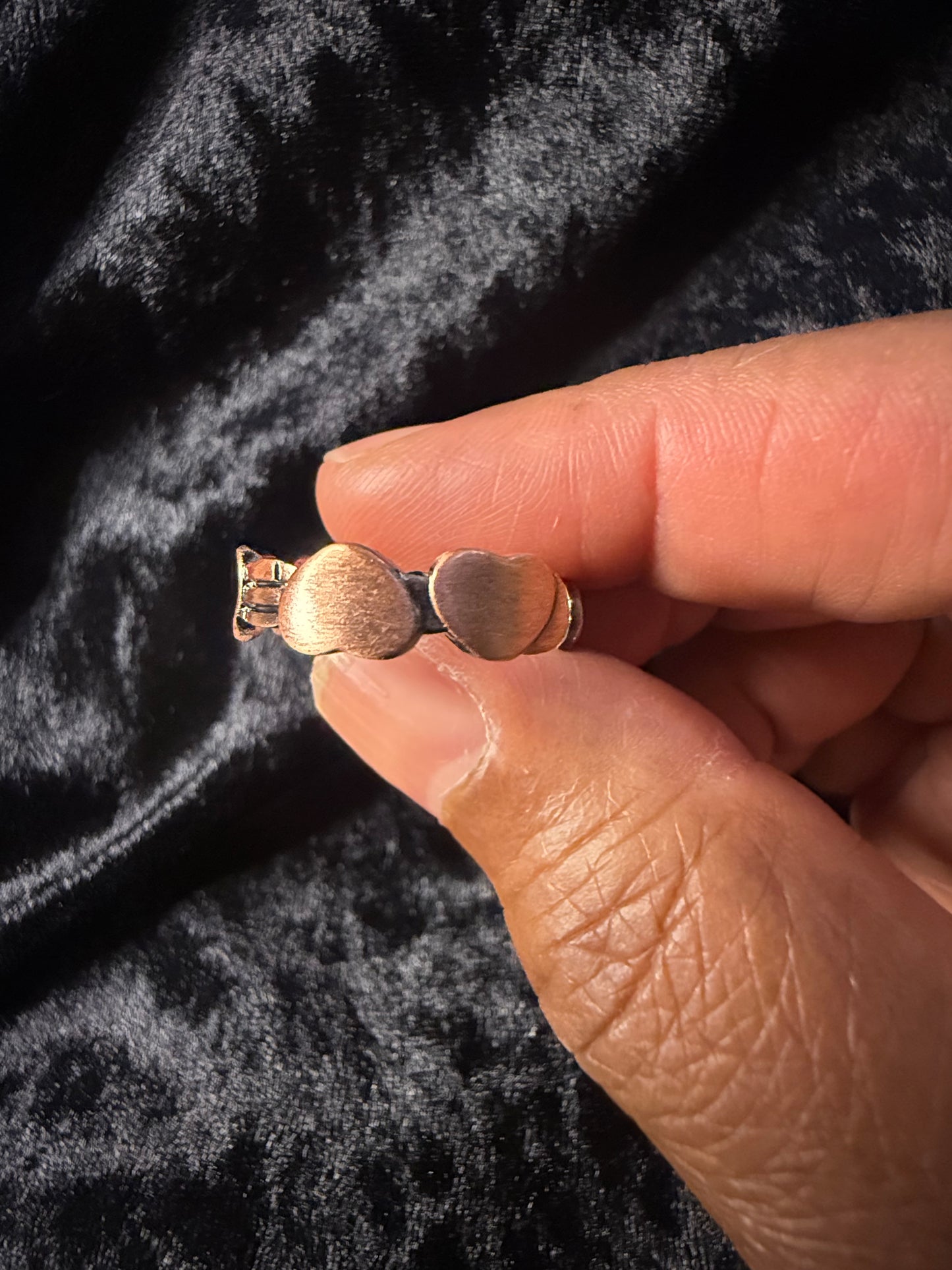 Sacred hearts copper ring detail